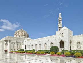 Omán - mešita sultána Kábuse v Maskatu